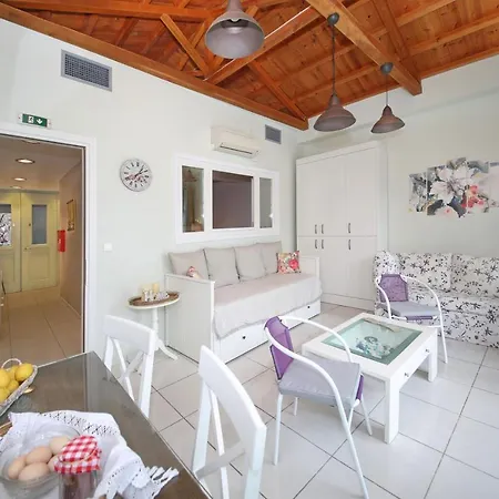 Port View Città di Skopelos