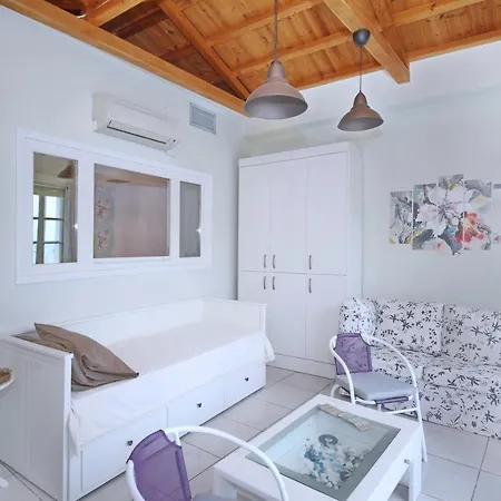 Port View Città di Skopelos