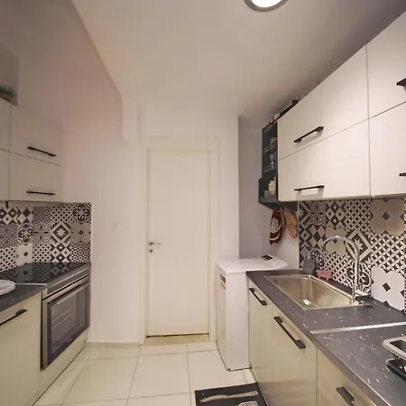 Port View Apartment