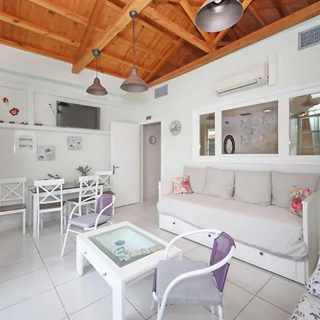 Port View Apartment *