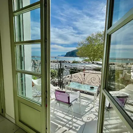 Port View Città di Skopelos