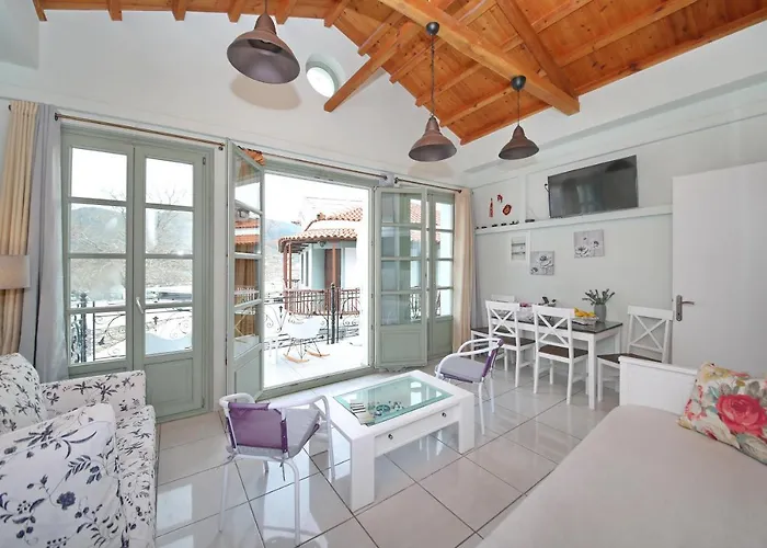 Port View * Скопелос