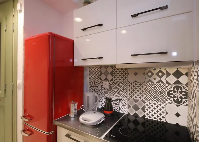 Port View Скопелос