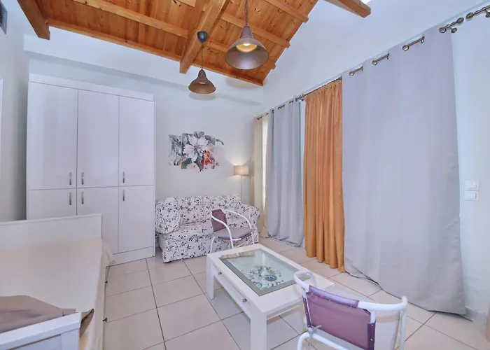 Port View Апартаменты *